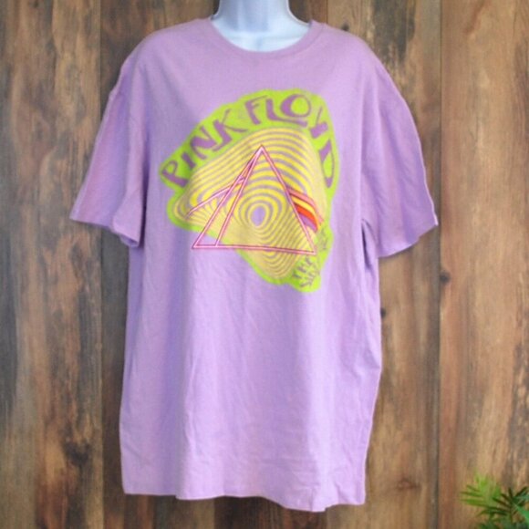 NWT Pink Floyd 100% Cotton Lavender Graphic Tee S/M - Picture 1 of 5